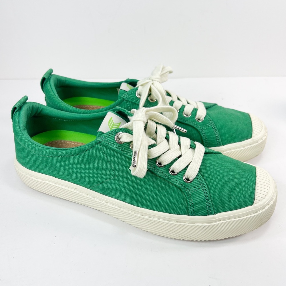 Cariuma OCA Canvas Low Top Sneakers Kelly Green Lace Up Womens 10.5 / Mens 9